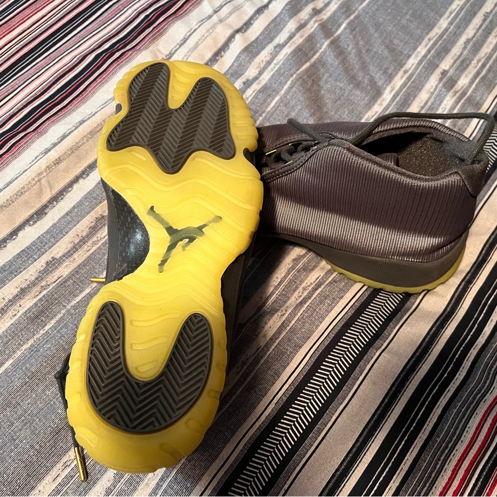 Jordan Future ‘ Dark Grey Volt ‘ Size 10